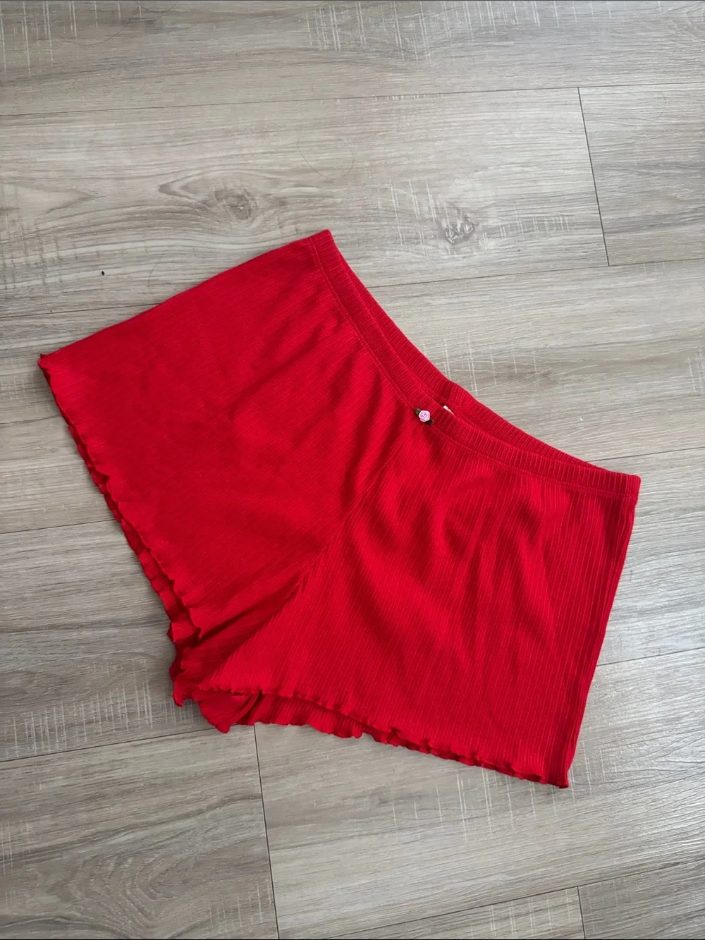 NWT PINK VICTORIA’S SECRET Red Shorts, M